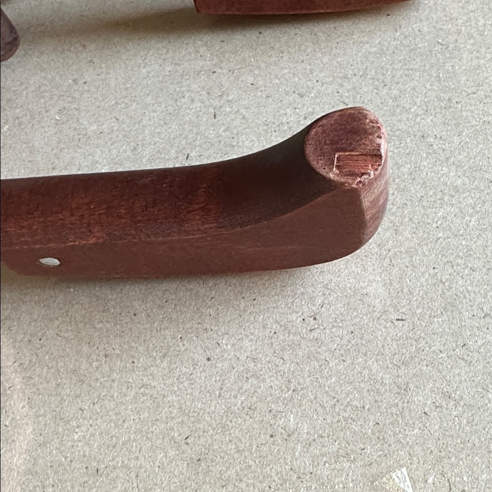 TOCHESTER Adjustable Men's Shoe Trees - Brown Wooden Finish - Picture 9 of 9